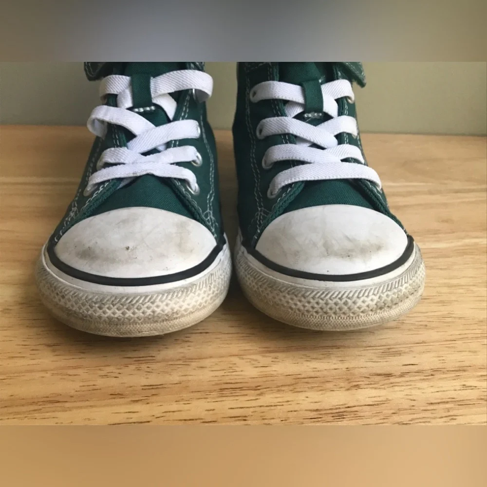 Converse All-Star Chuck Taylor High-Tops Green Size: US Toddler 10 EUR 26